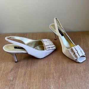 Nina NY Nude Beige w/ Bows Bridal Prom Satin Peep Toe 2 1/2" Slingback Pumps 7M